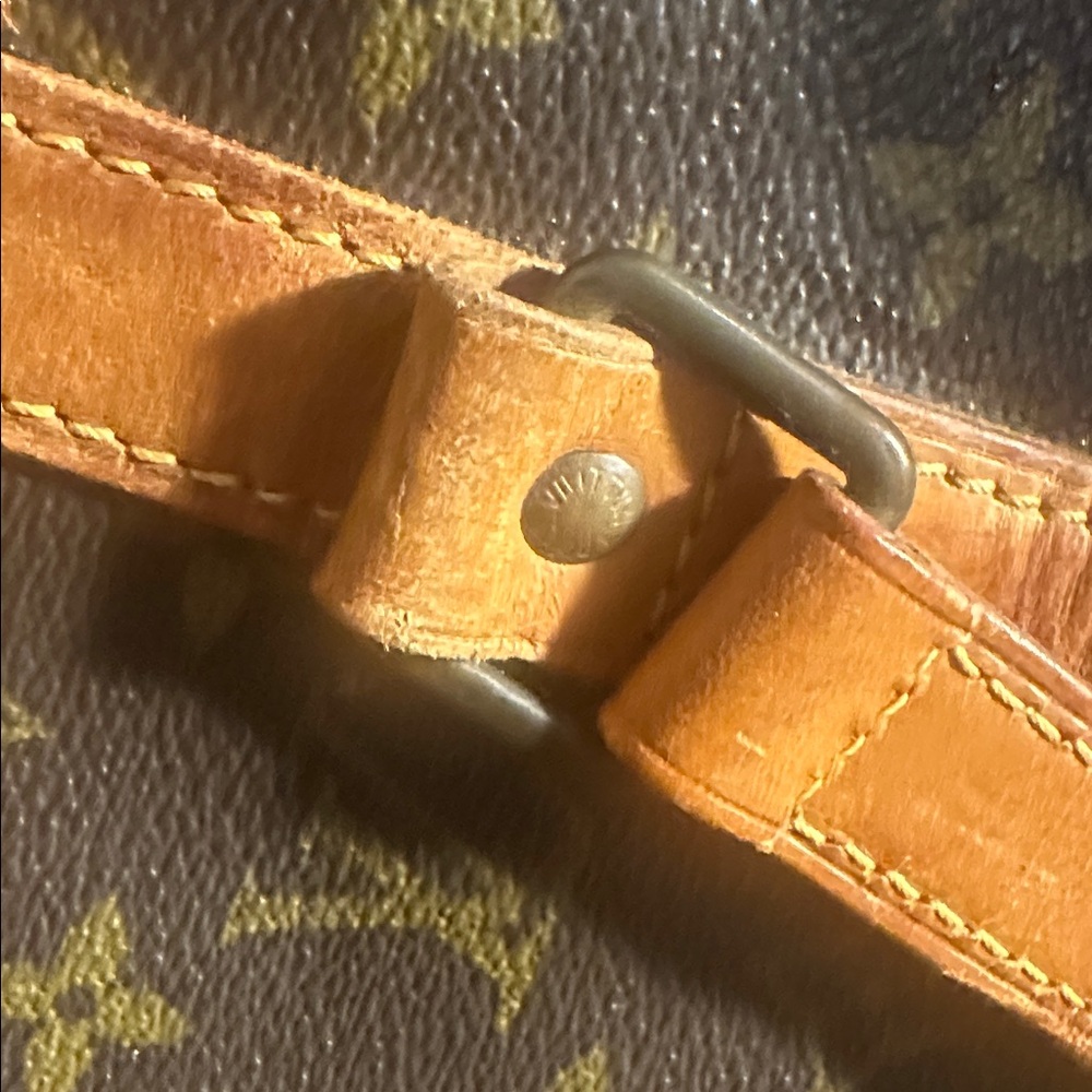 Louis Vuitton Monogram Sac Souple Tote - Picture 13 of 16